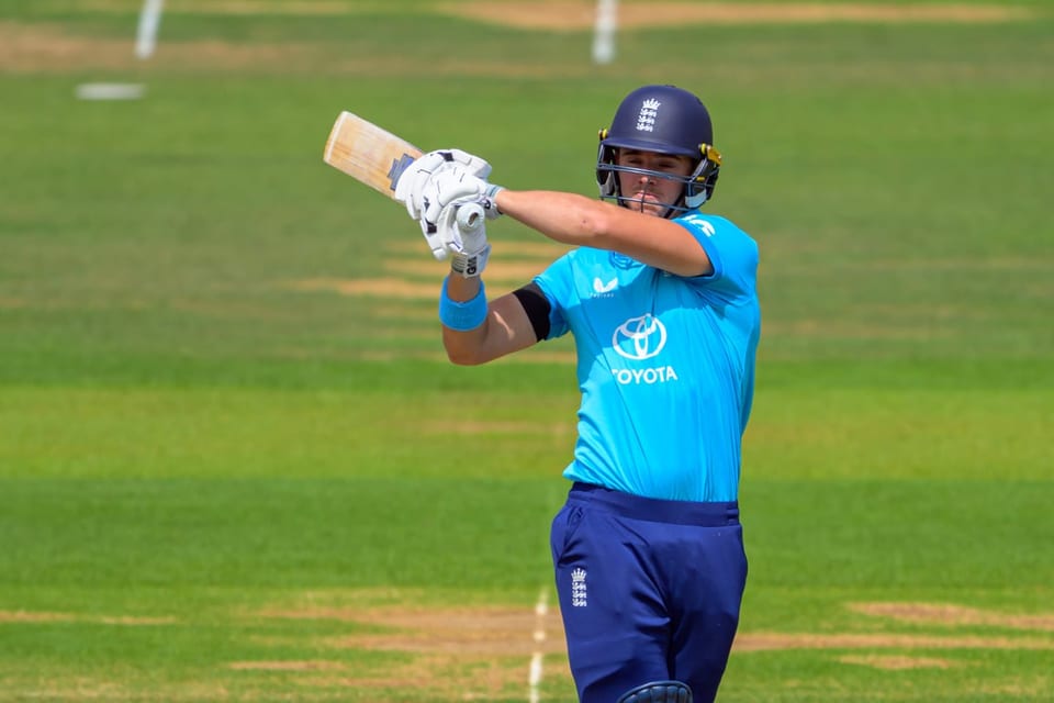 Bethell ruled out of The Hundred with knee injury, Pakistan Tests in doubt